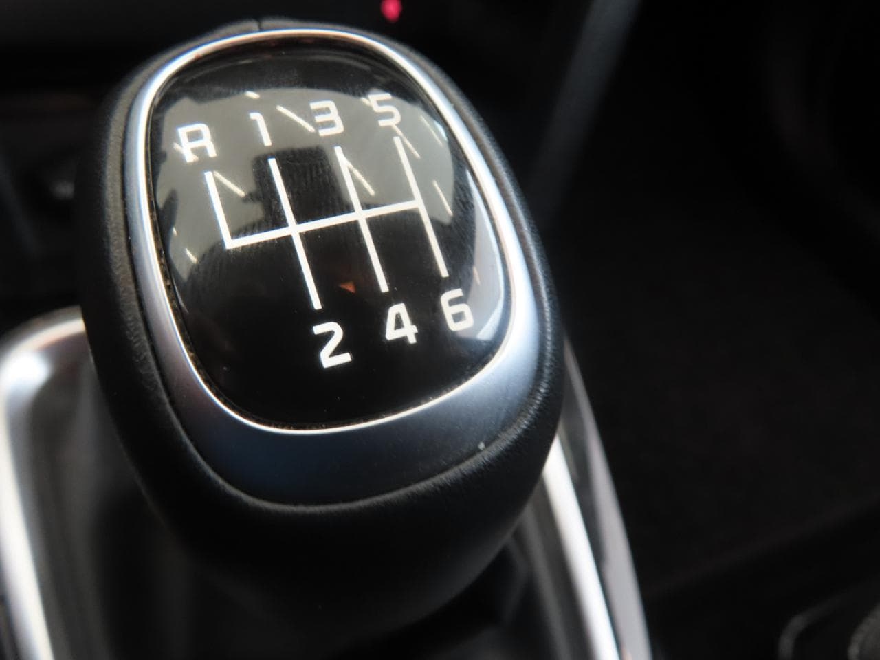 2024 Kia XCEED - 28