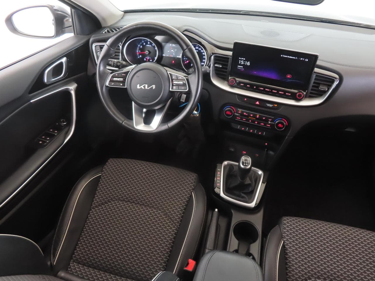 2024 Kia XCEED - 10