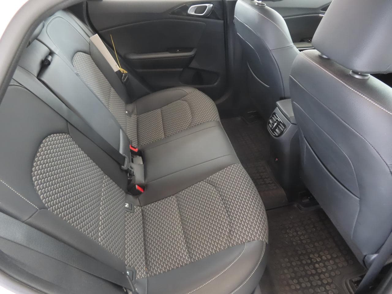 2023 Kia XCEED - 13
