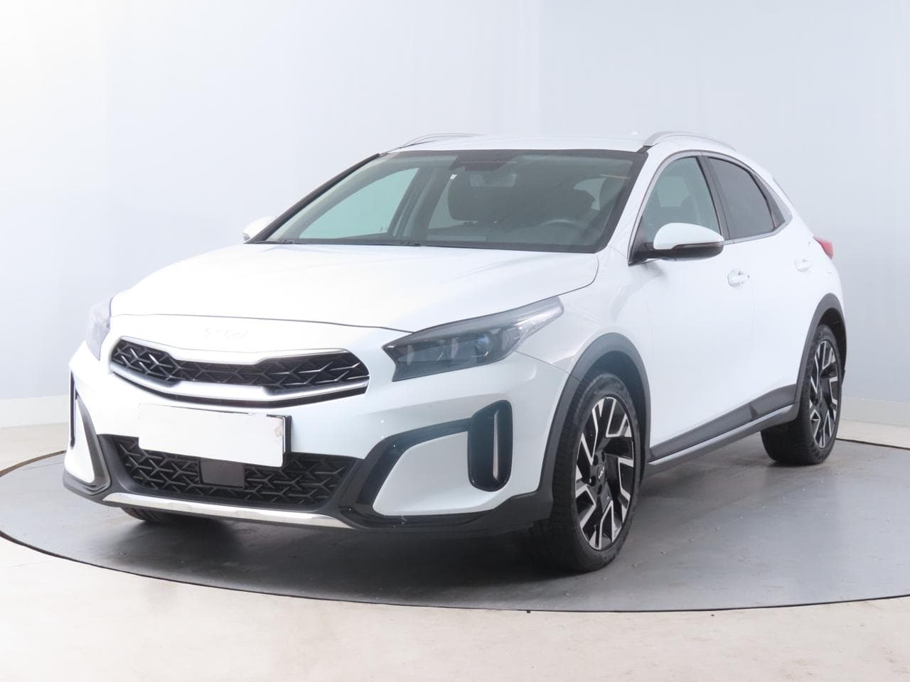 2023 Kia XCEED - 3