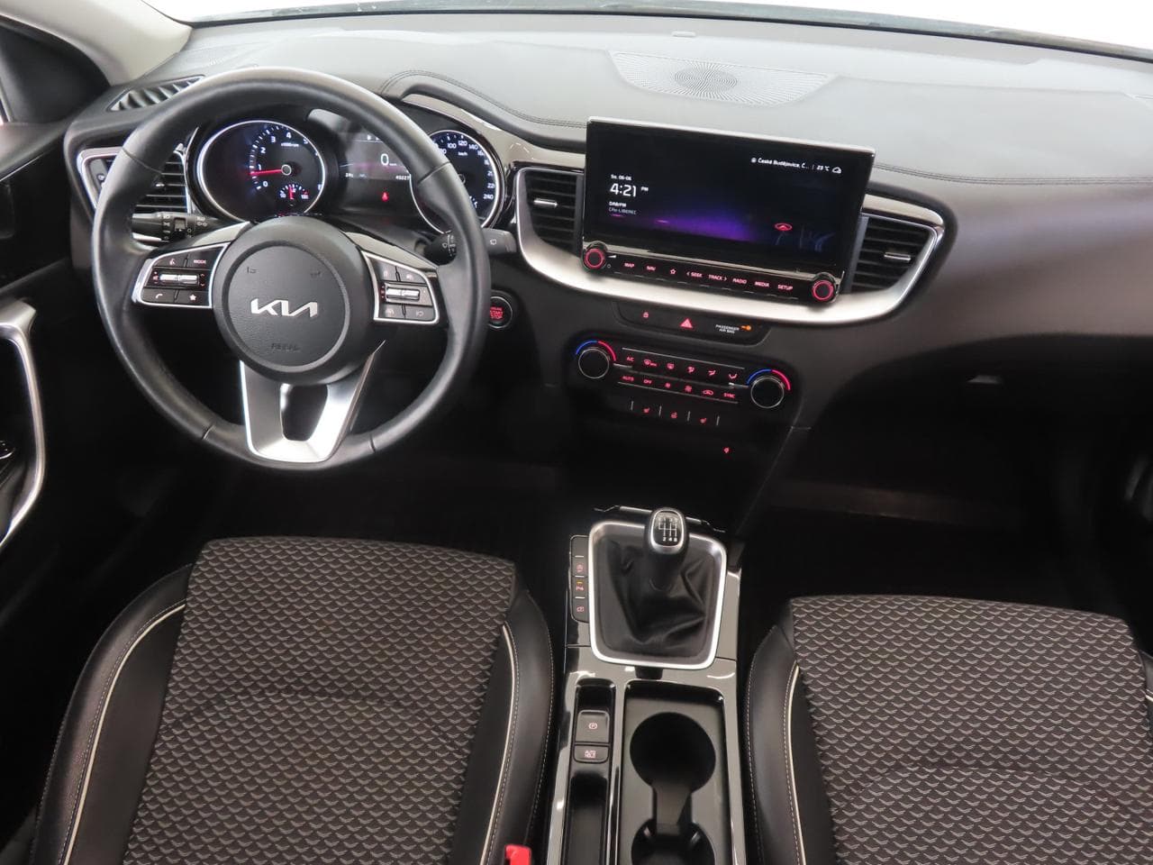 2023 Kia XCEED - 10