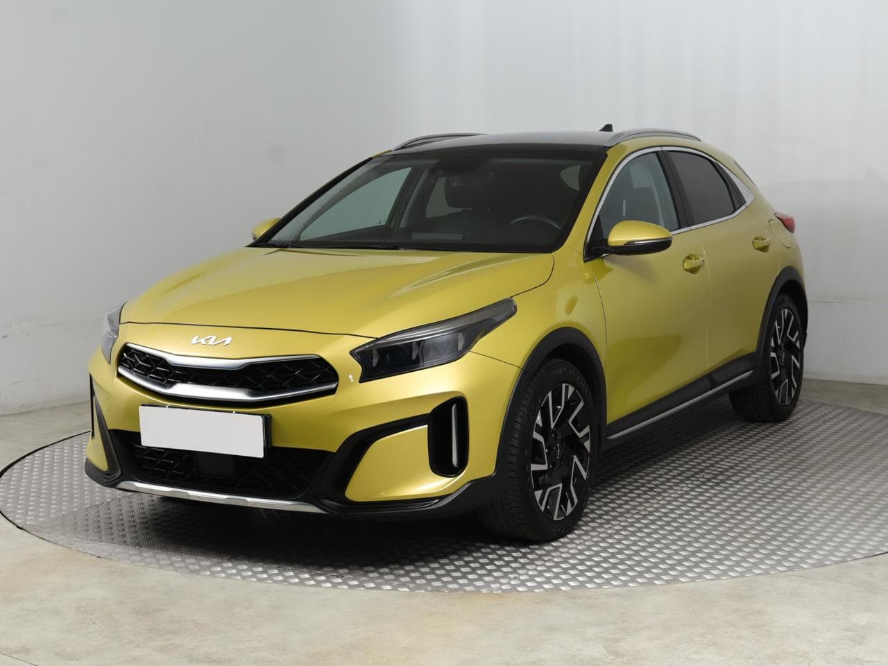 2023 Kia XCEED - 3