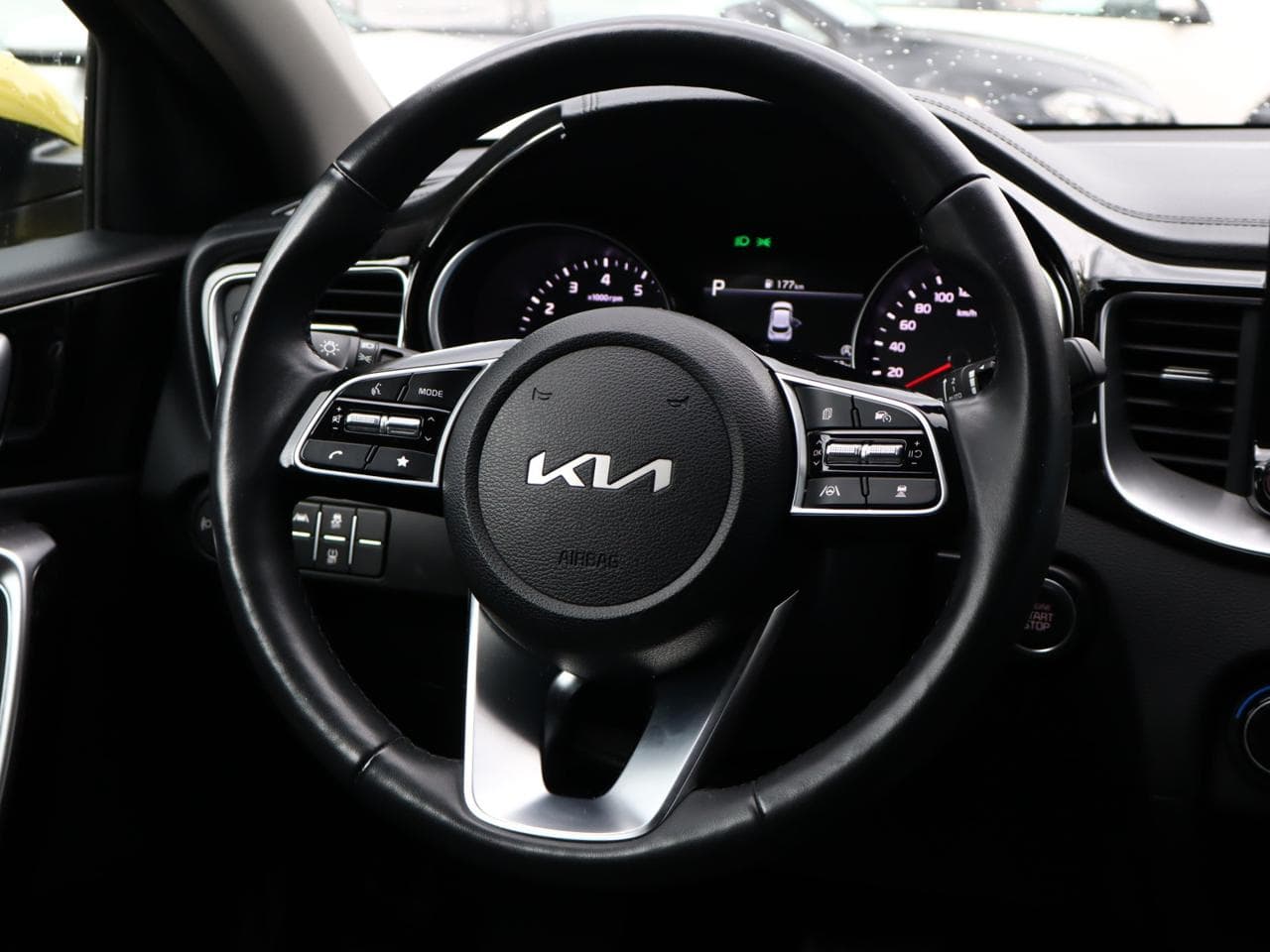 2023 Kia XCEED - 32