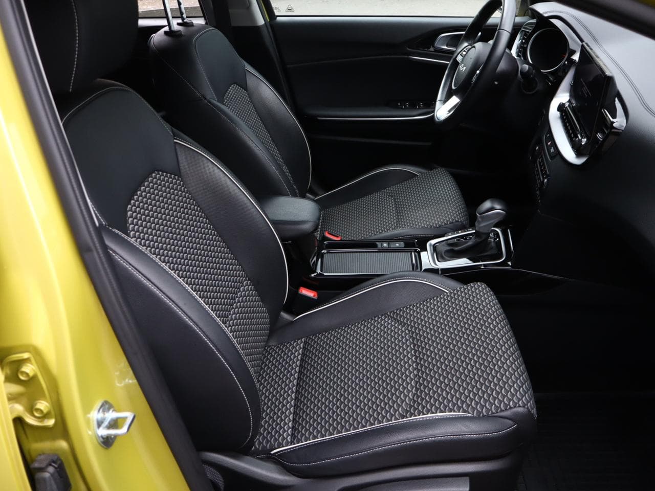 2023 Kia XCEED - 10