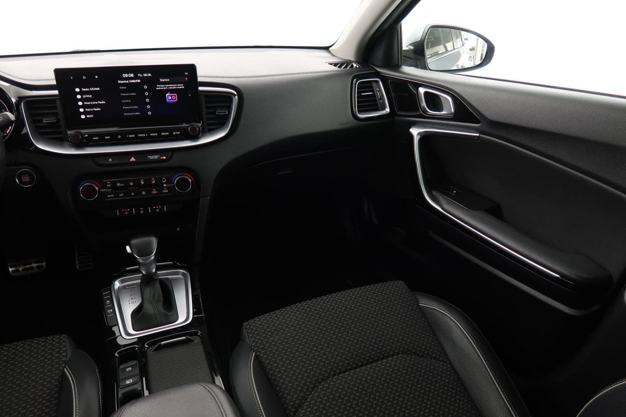 2019 Kia XCEED - 18