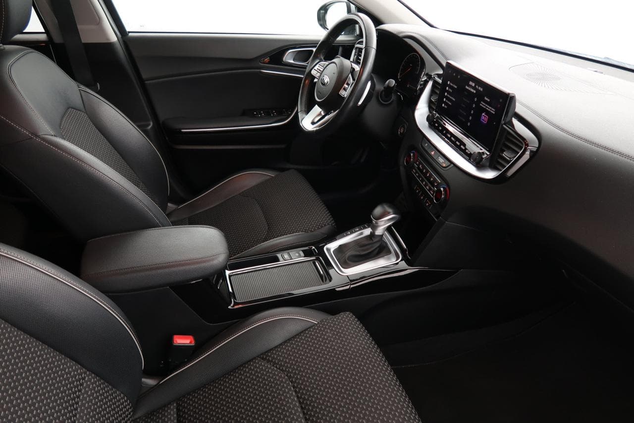 2019 Kia XCEED - 19