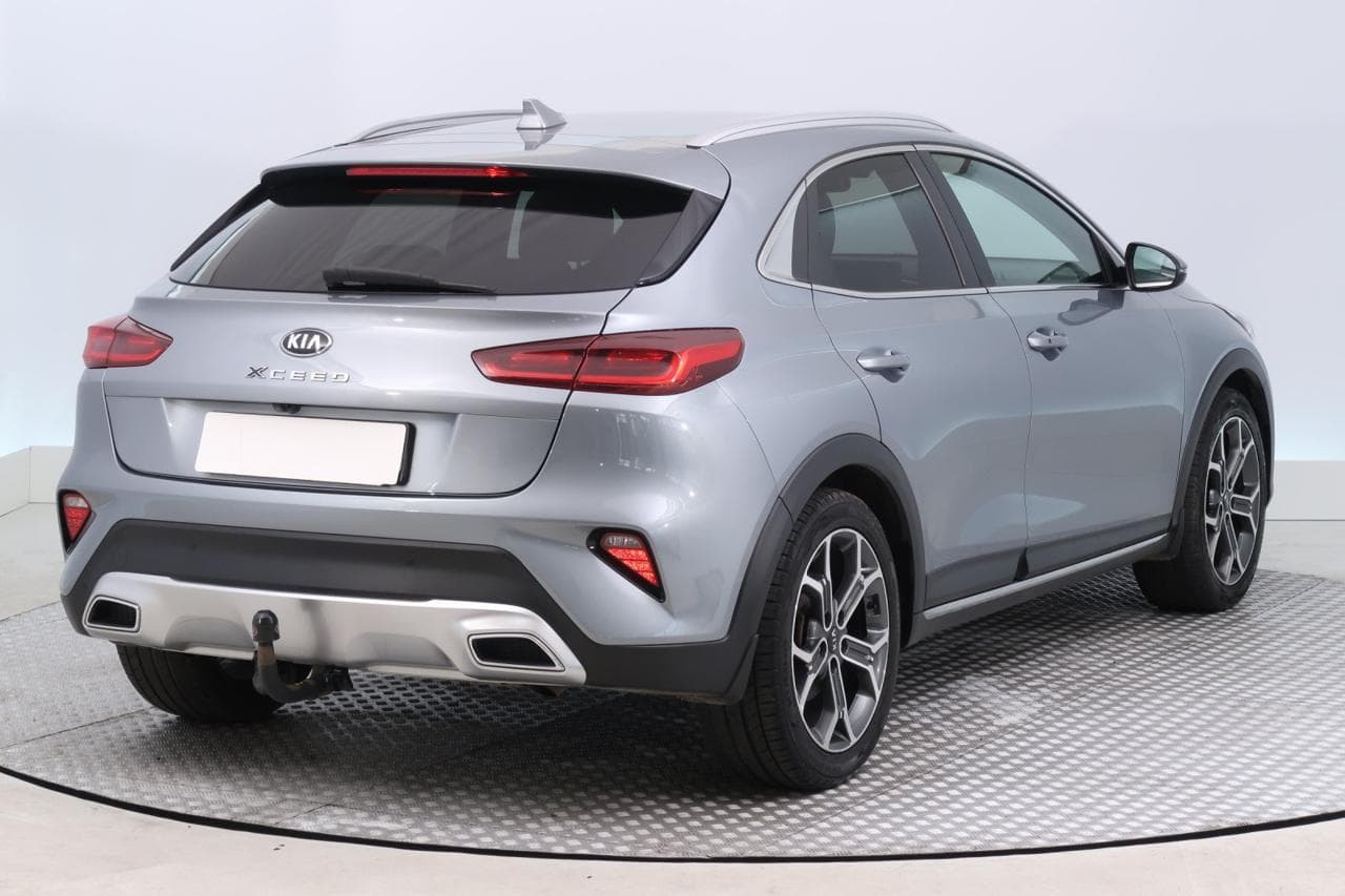 2019 Kia XCEED - 11