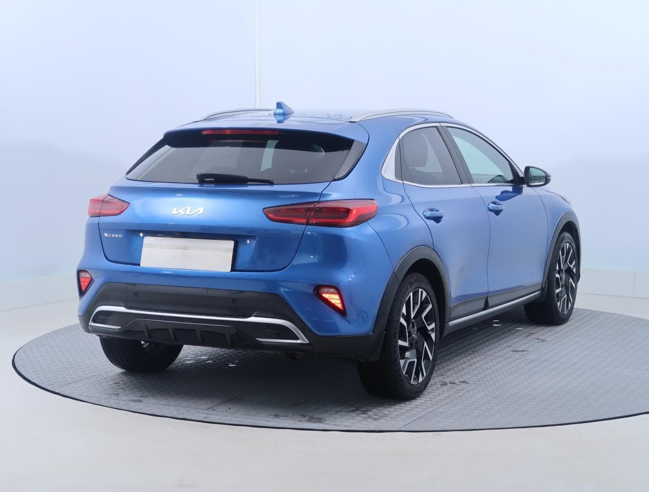 2023 Kia XCEED - 11