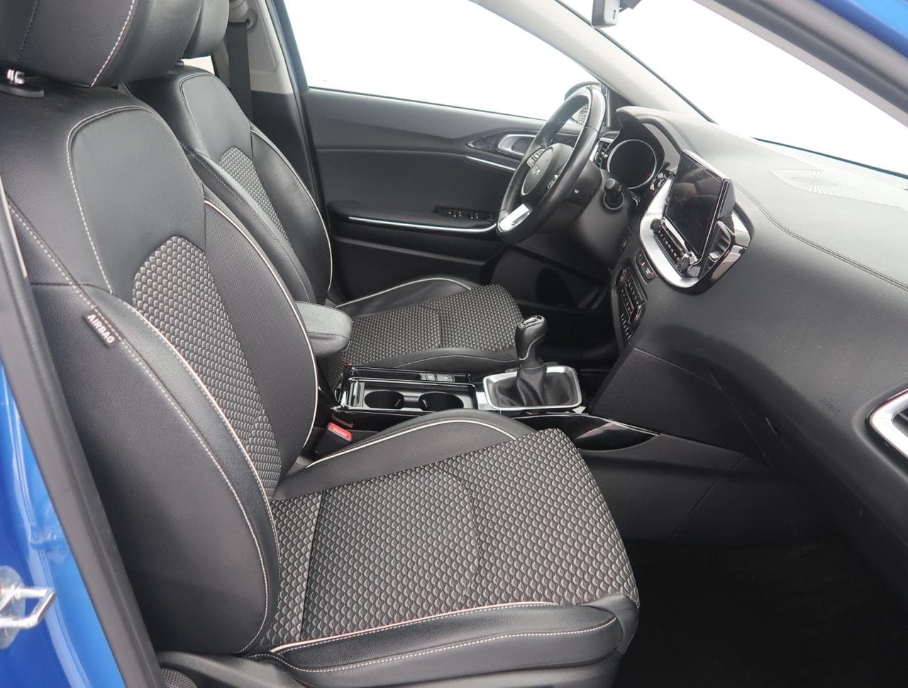 2023 Kia XCEED - 20