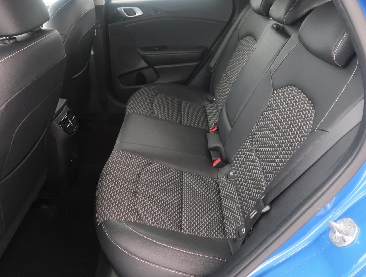 2023 Kia XCEED - 26