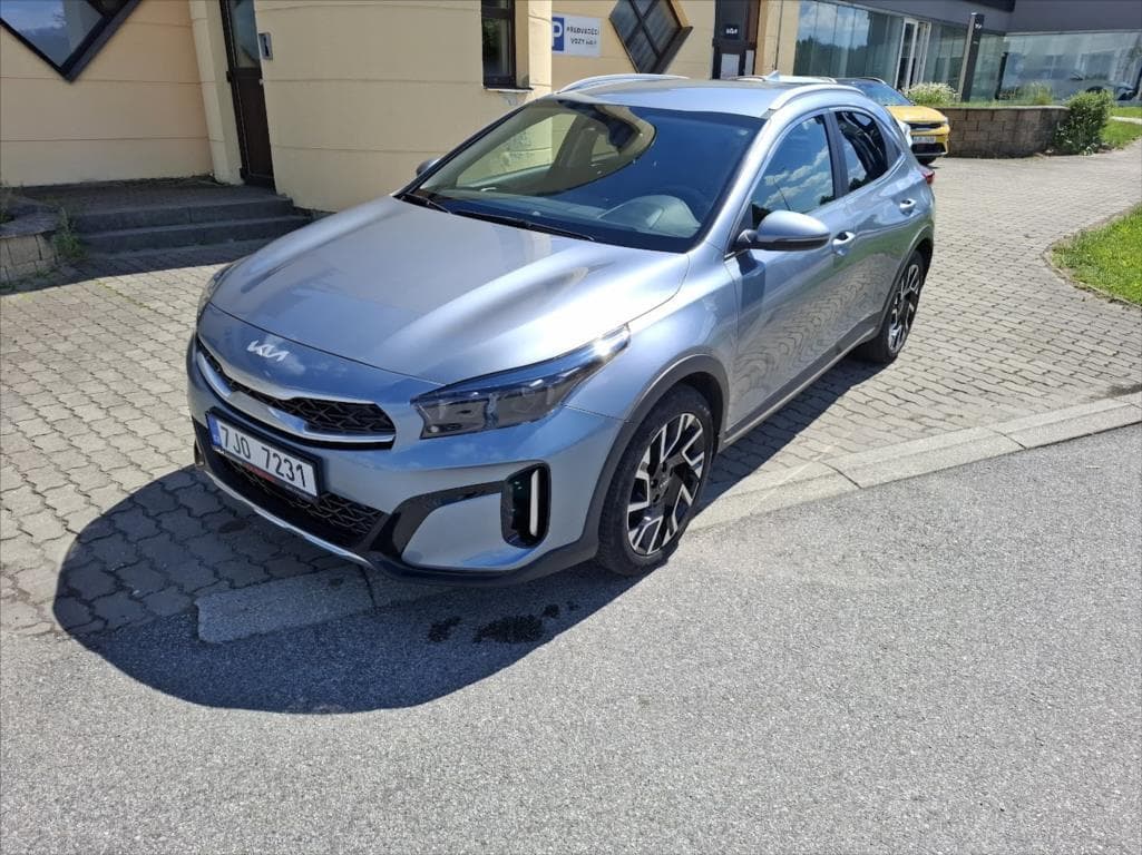 2022 Kia XCEED - 3