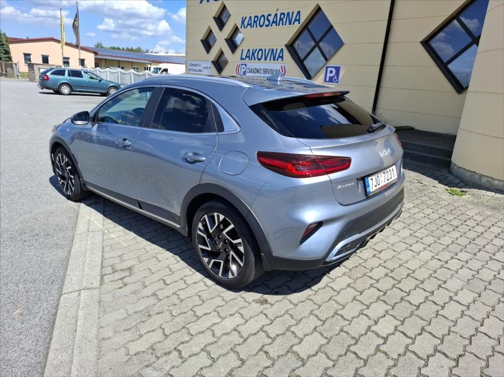 2022 Kia XCEED - 5