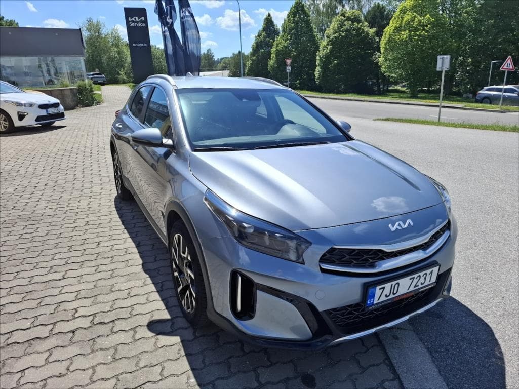2022 Kia XCEED - 9