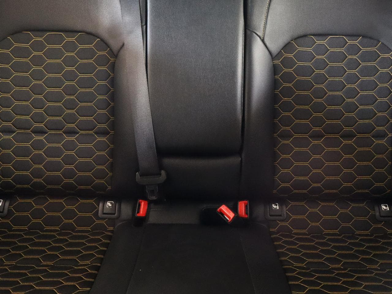 2019 Kia XCEED - 12