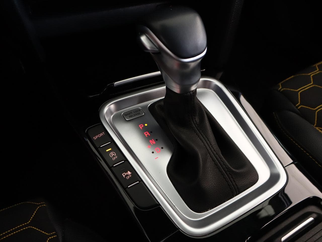 2019 Kia XCEED - 17
