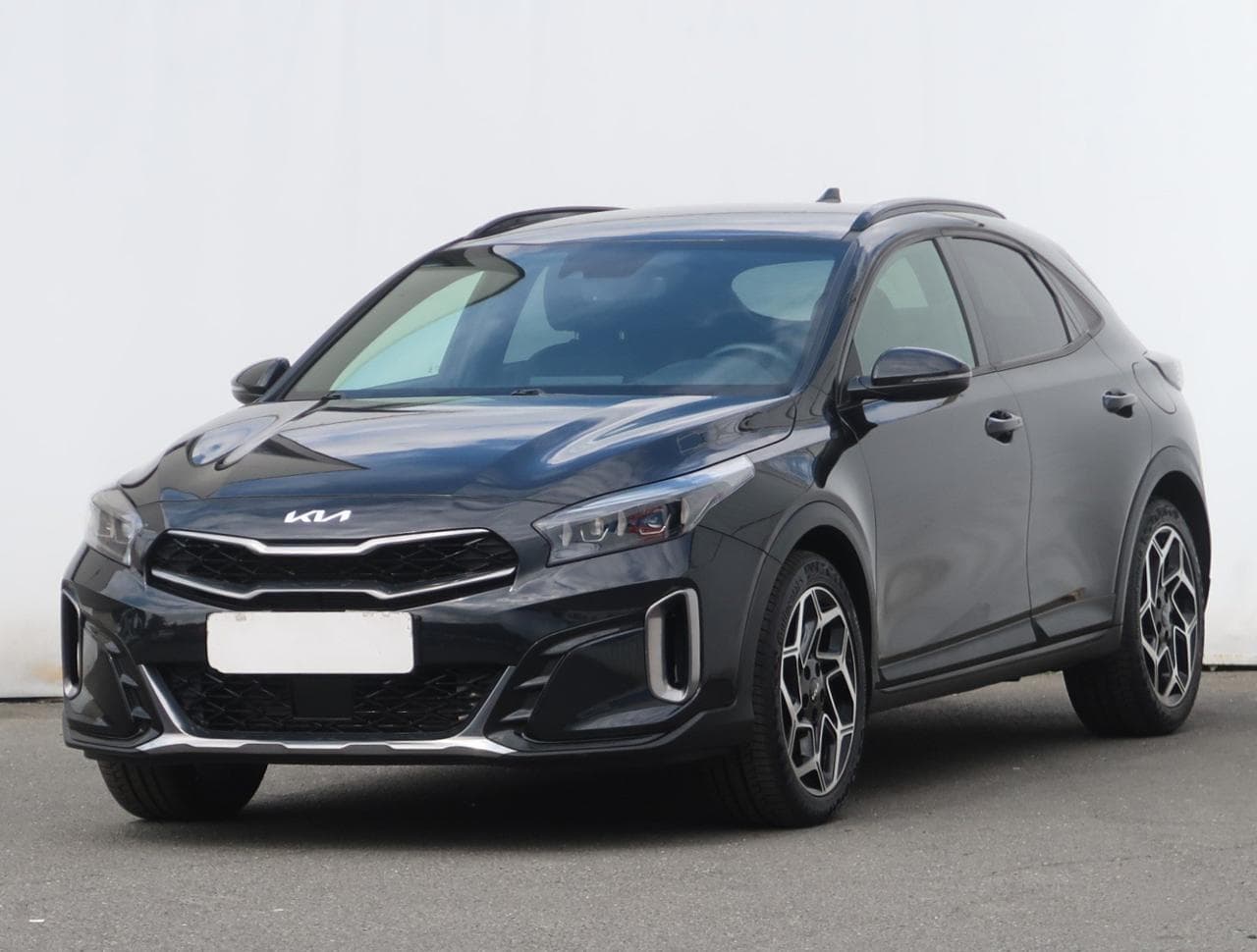 2023 Kia XCEED - 3