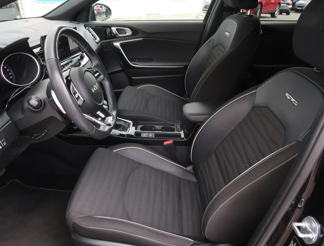 2023 Kia XCEED - 16