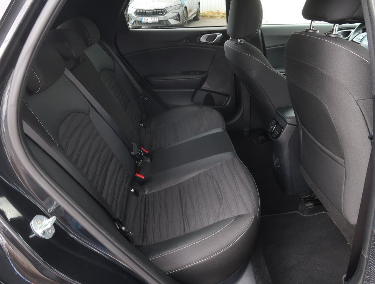 2023 Kia XCEED - 13