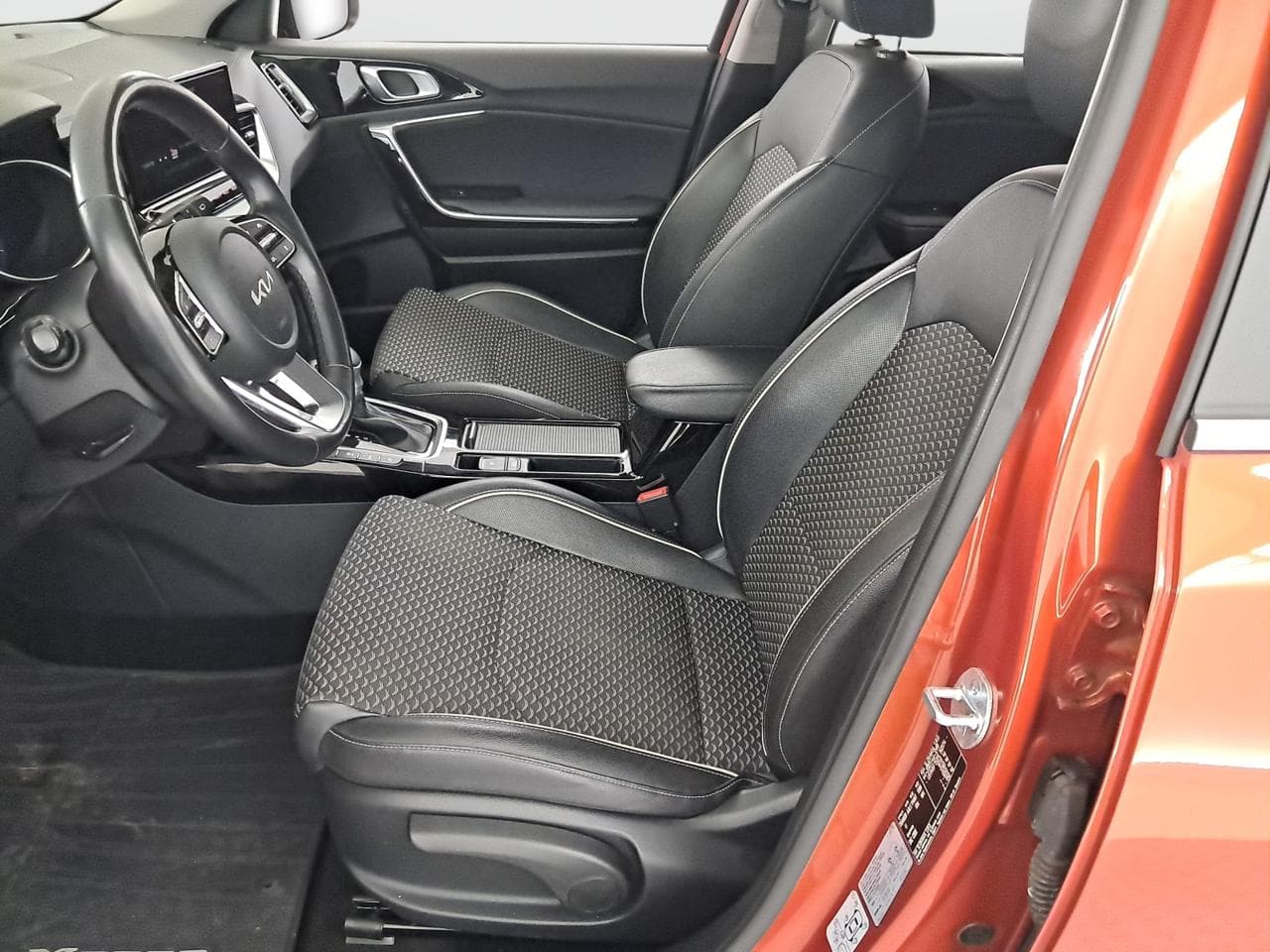 2023 Kia XCEED - 16