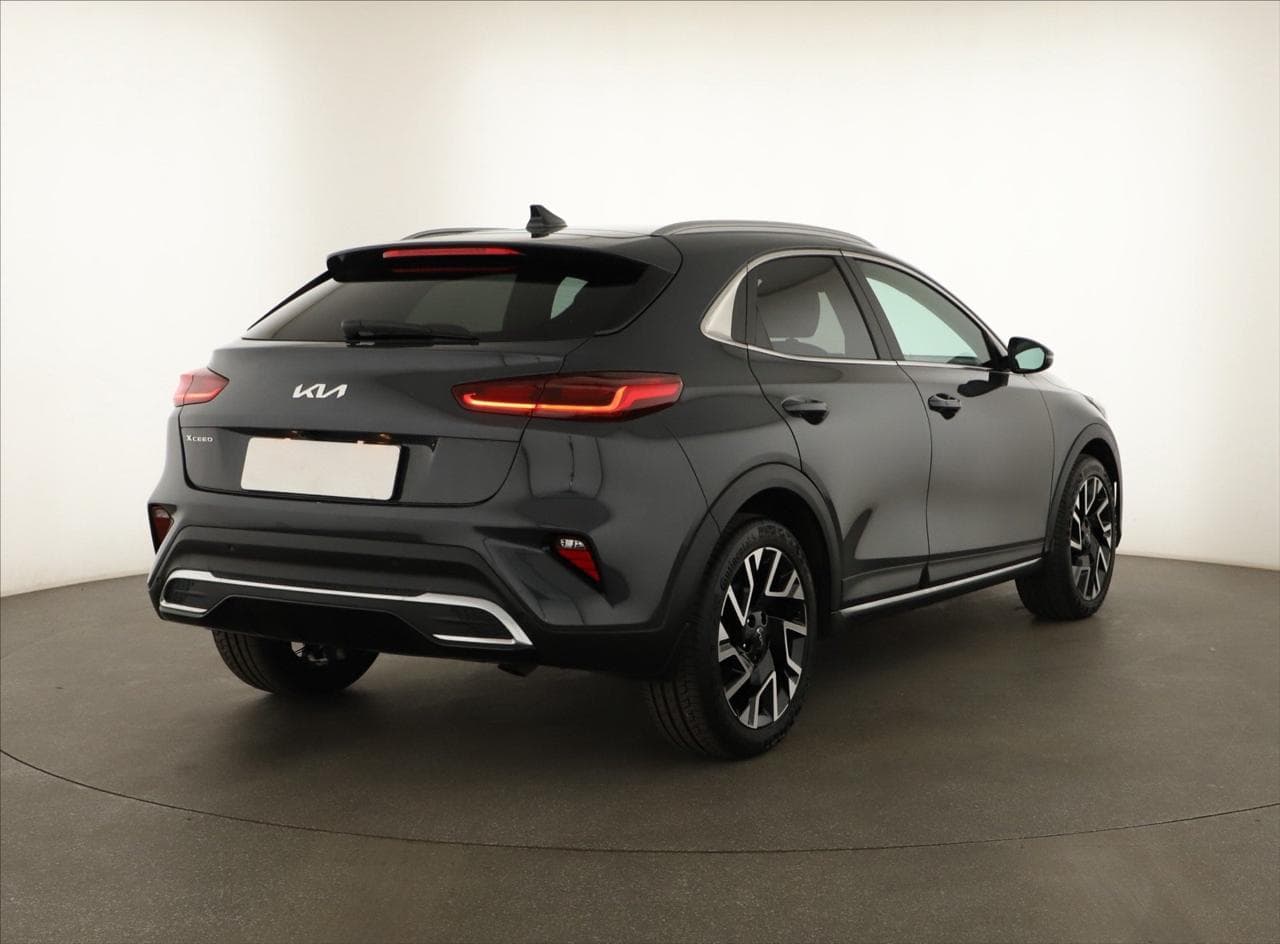2025 Kia XCEED - 7
