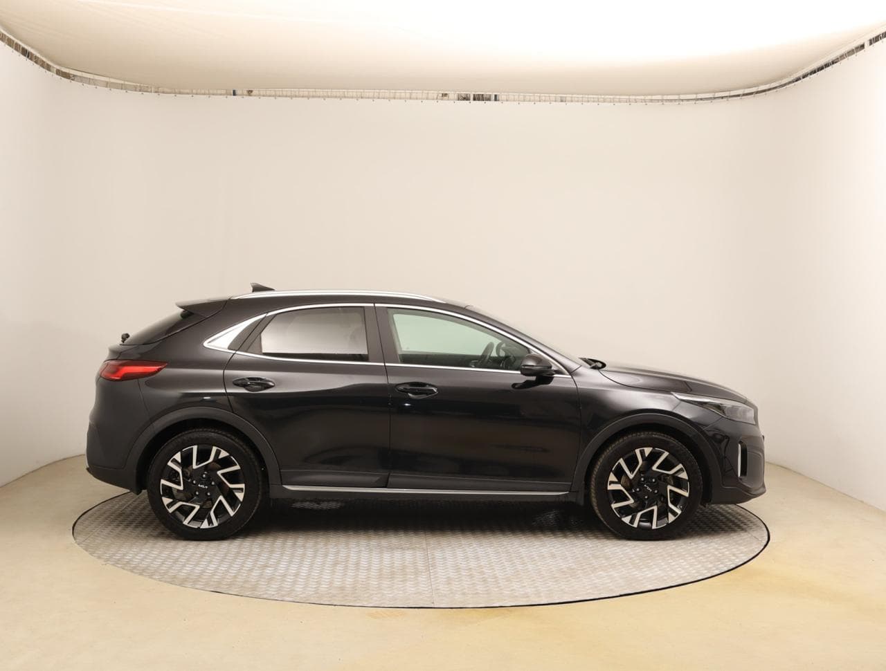 2024 Kia XCEED - 8