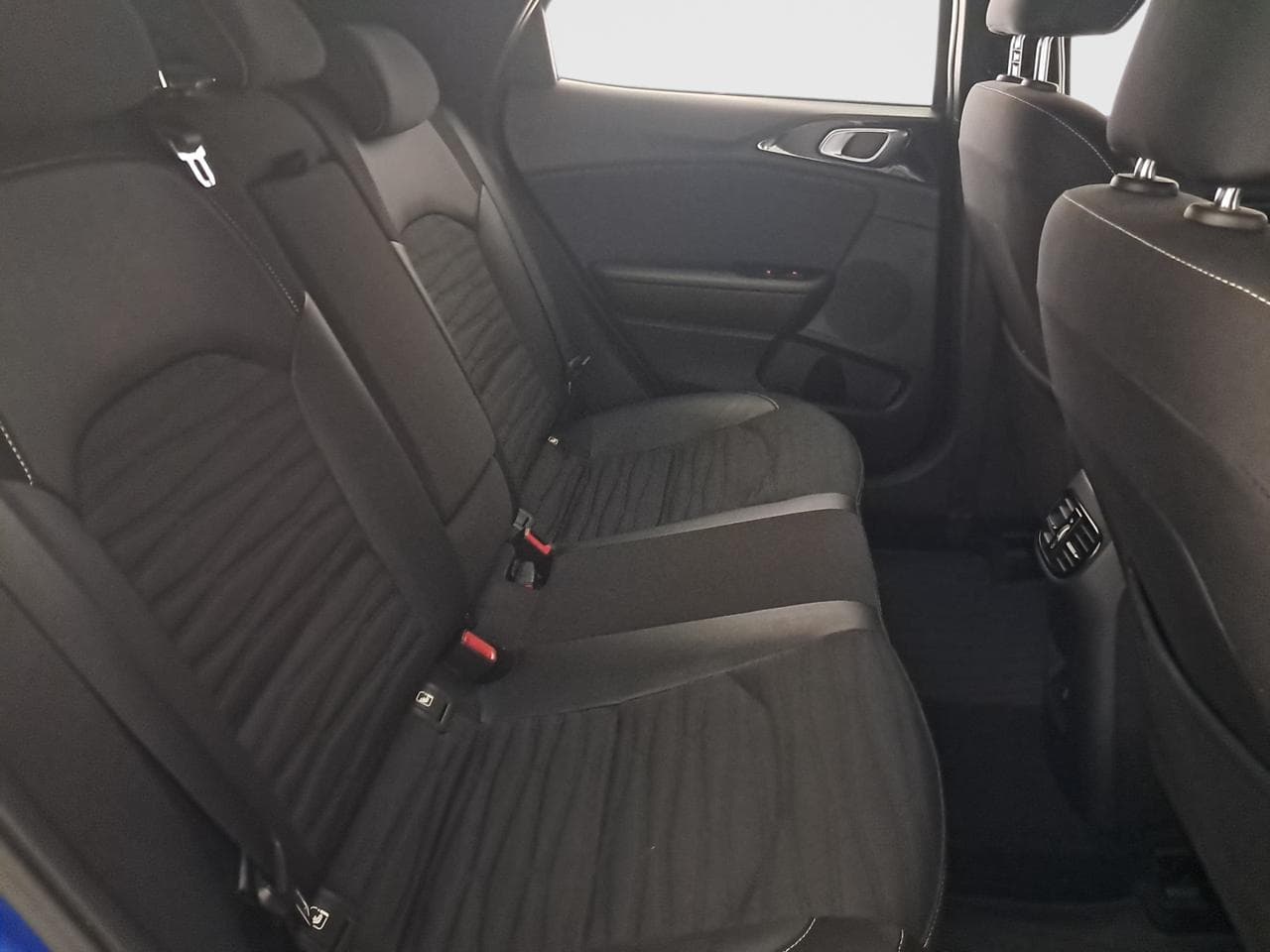 2023 Kia XCEED - 13