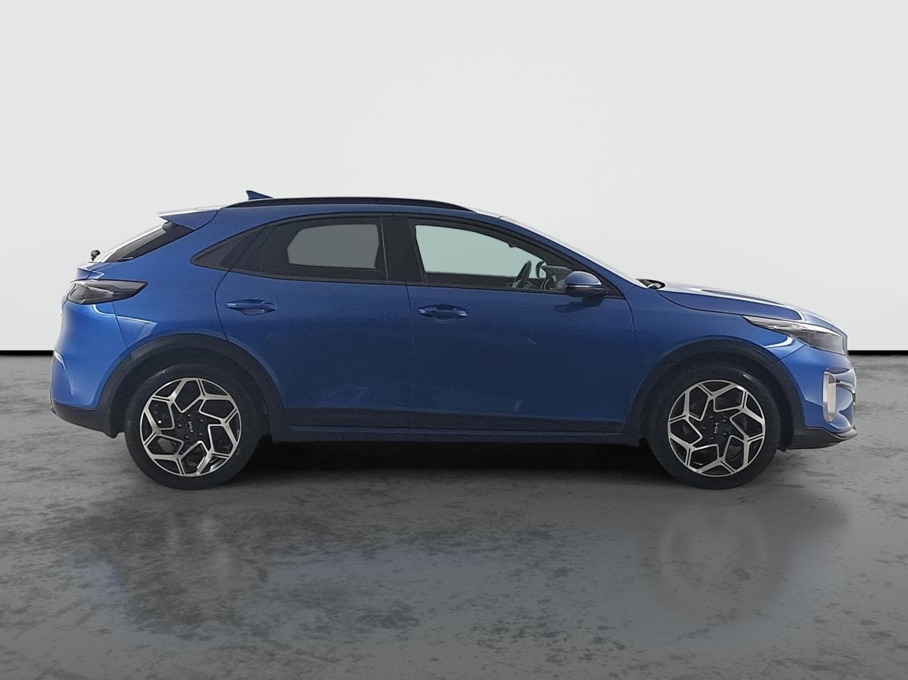 2023 Kia XCEED - 8