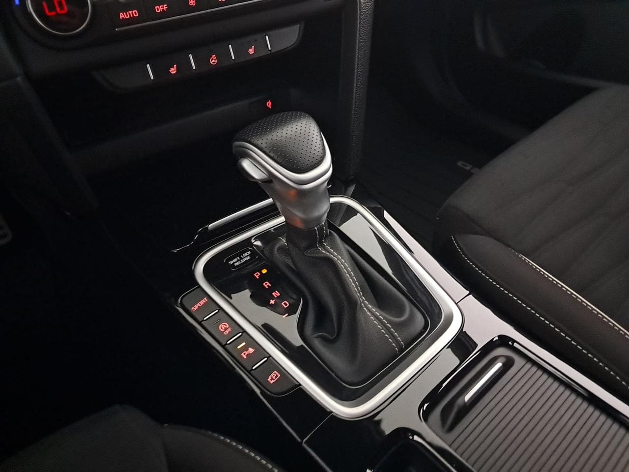 2023 Kia XCEED - 19