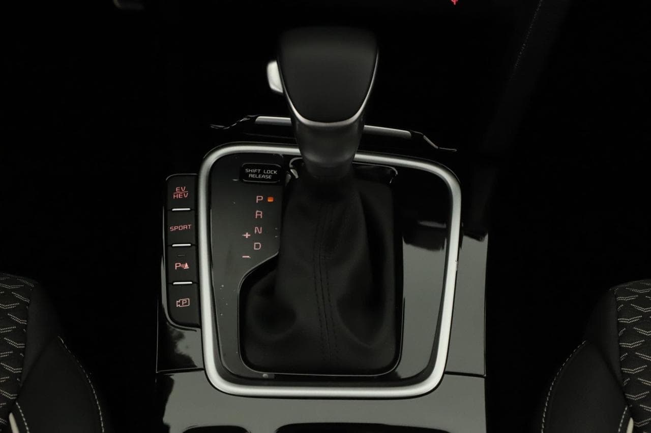 2025 Kia XCEED - 16