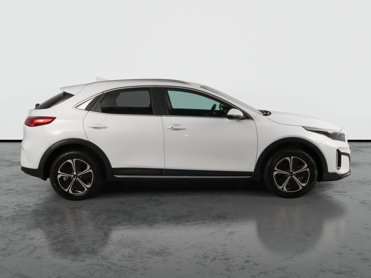 2025 Kia XCEED - 8