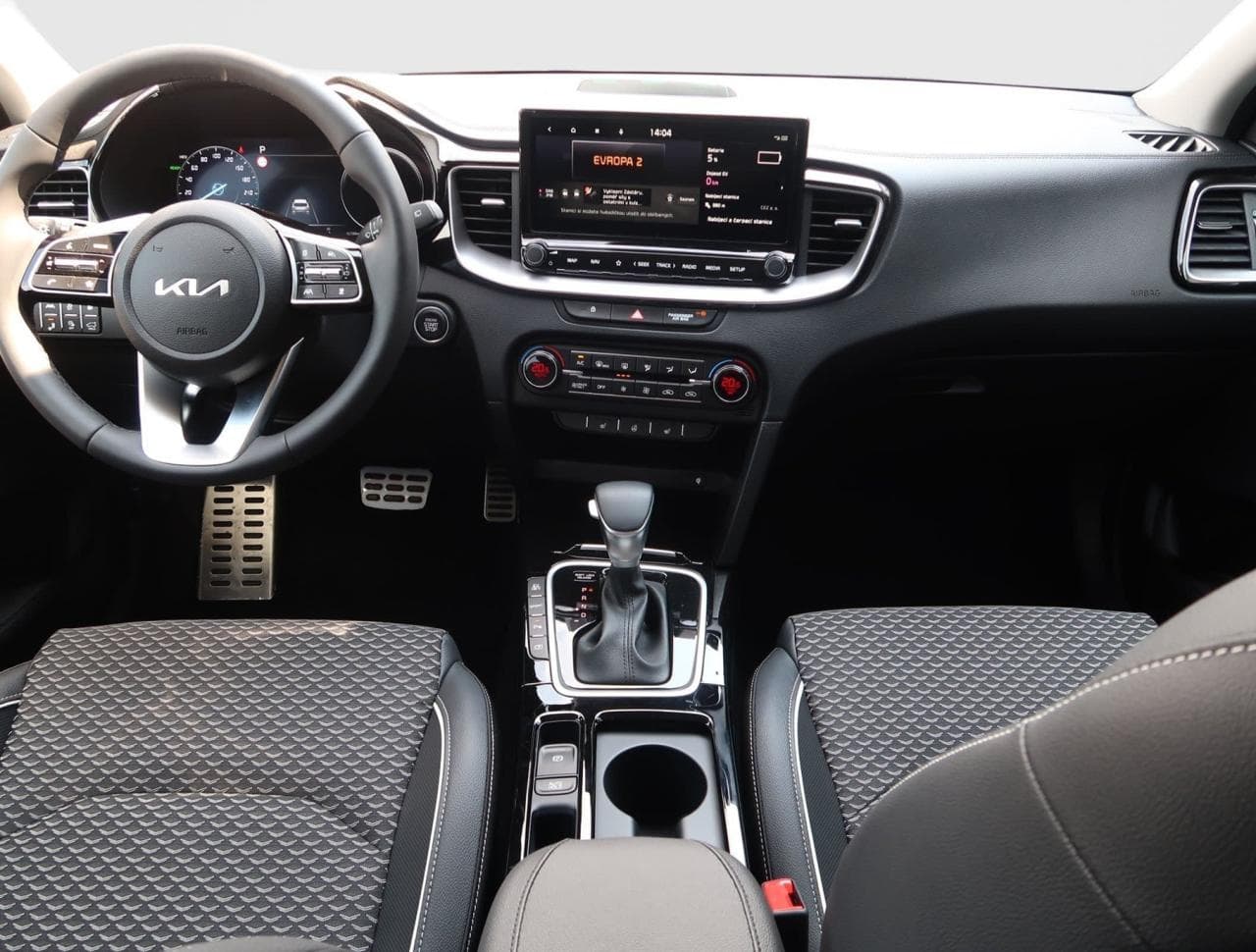 2025 Kia XCEED - 10