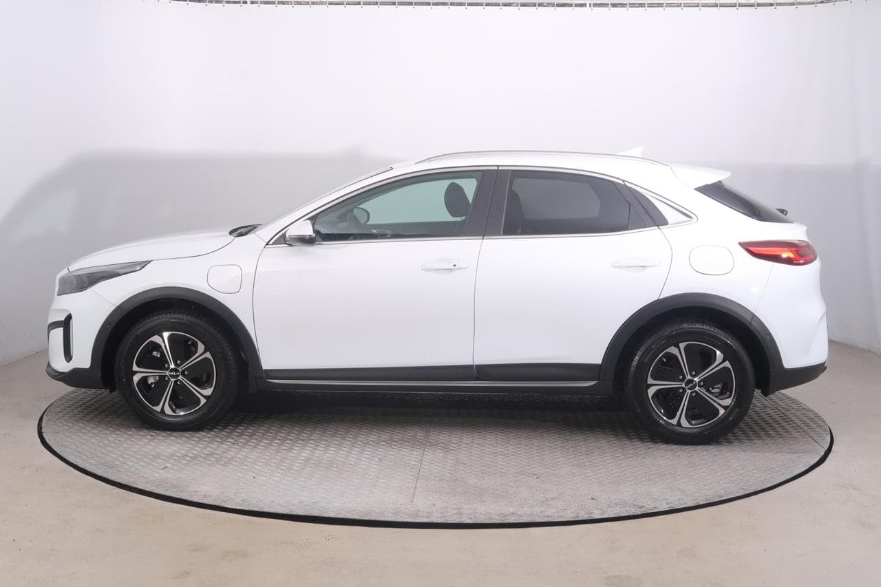 2025 Kia XCEED - 4
