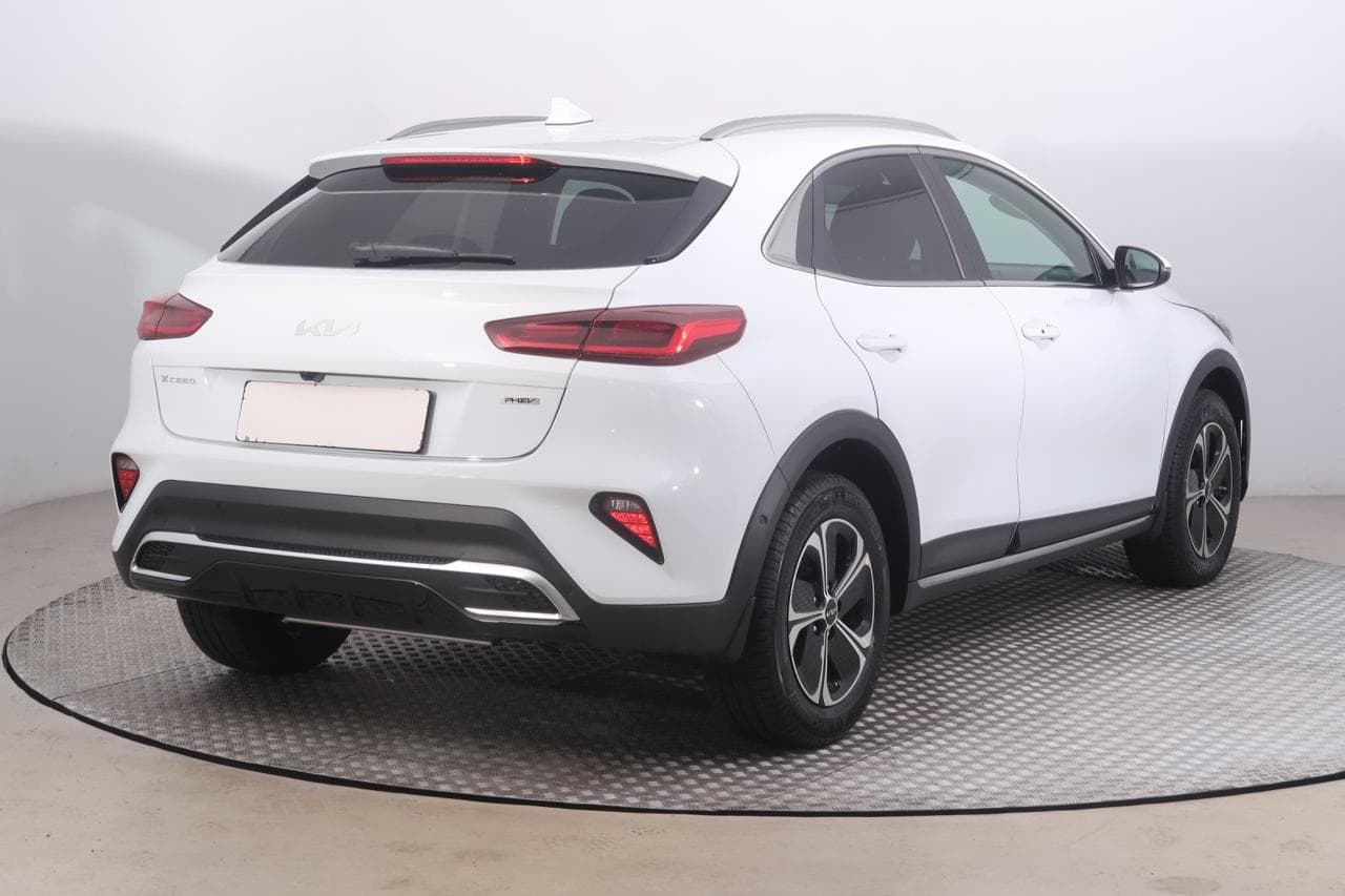 2025 Kia XCEED - 7