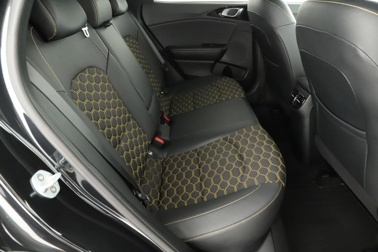2020 Kia XCEED - 11