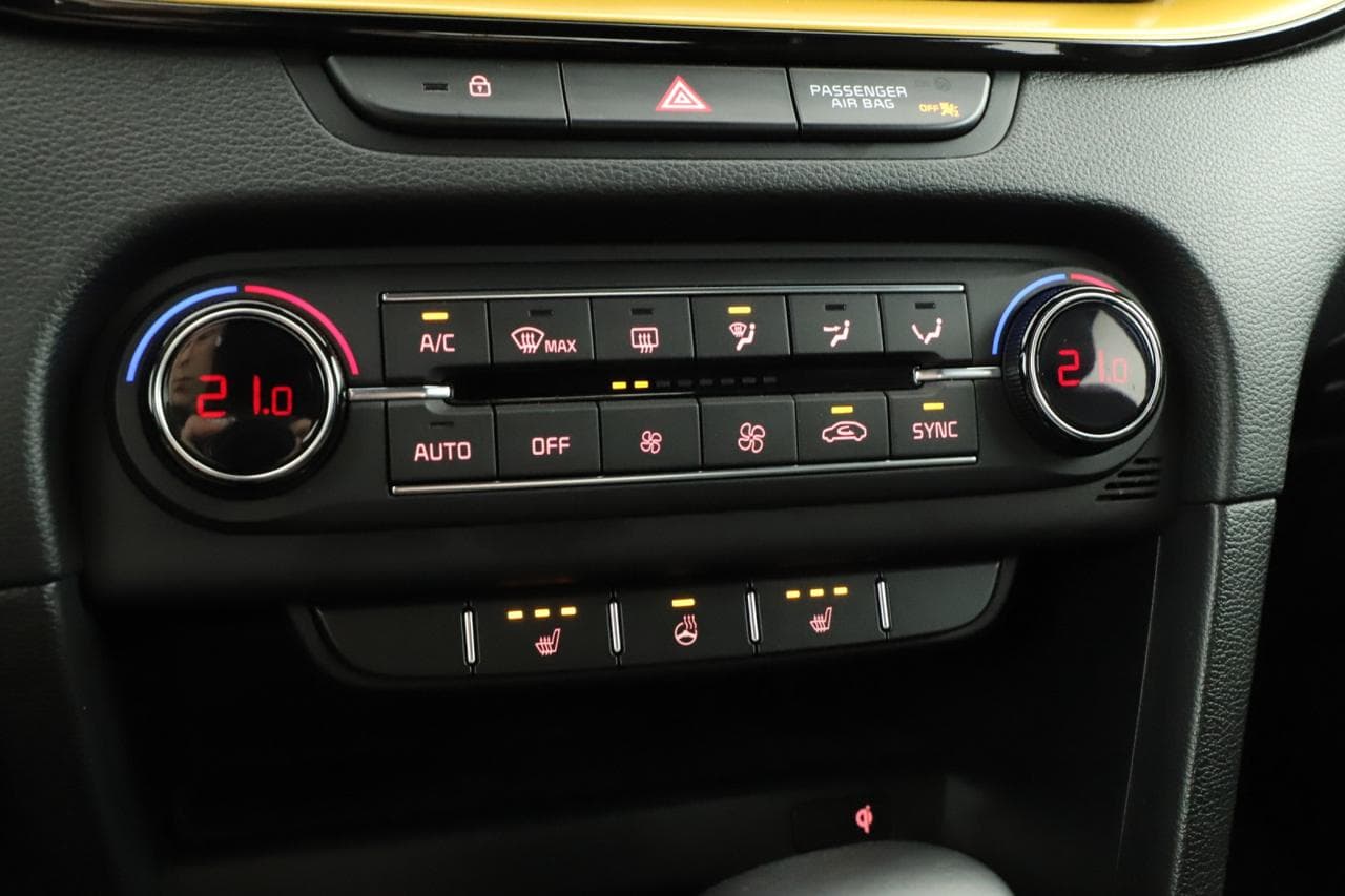 2020 Kia XCEED - 18