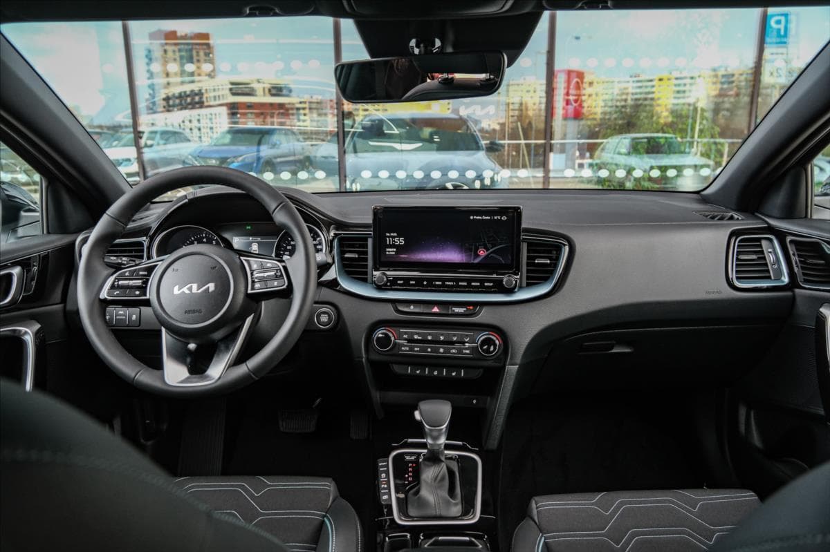 2025 Kia XCEED - 14