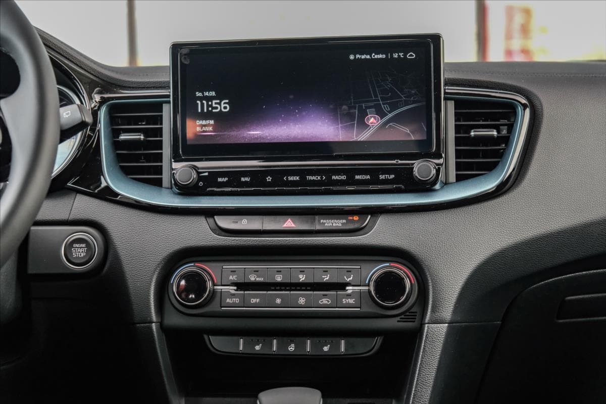 2025 Kia XCEED - 17