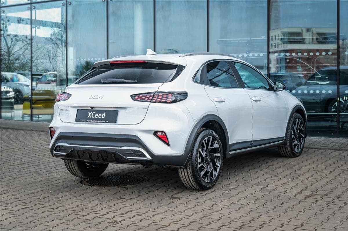 2025 Kia XCEED - 4