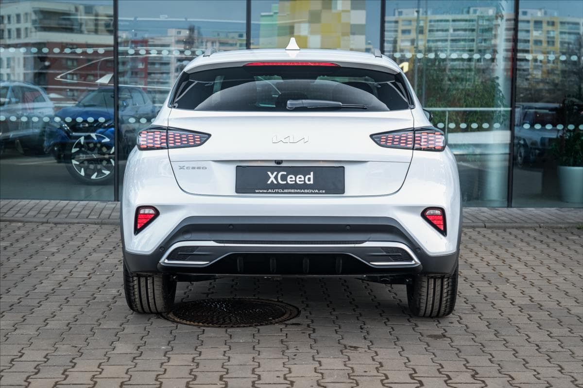 2025 Kia XCEED - 7
