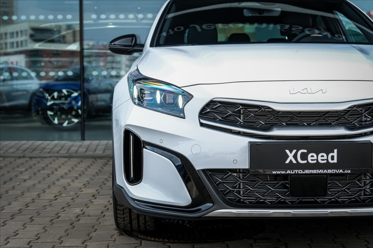 2025 Kia XCEED - 6