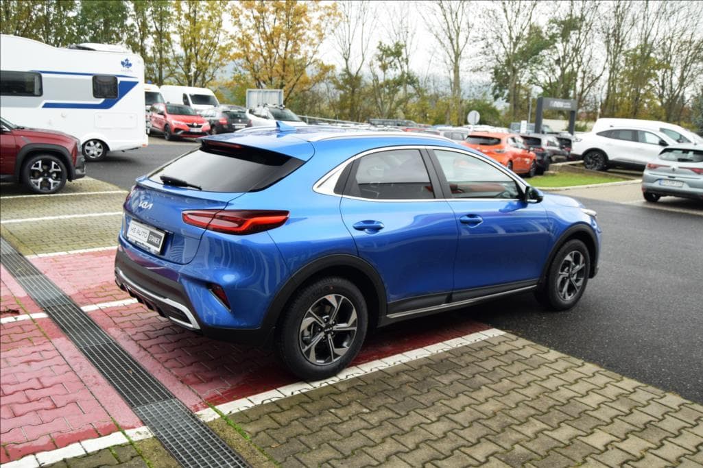 2025 Kia XCEED - 3