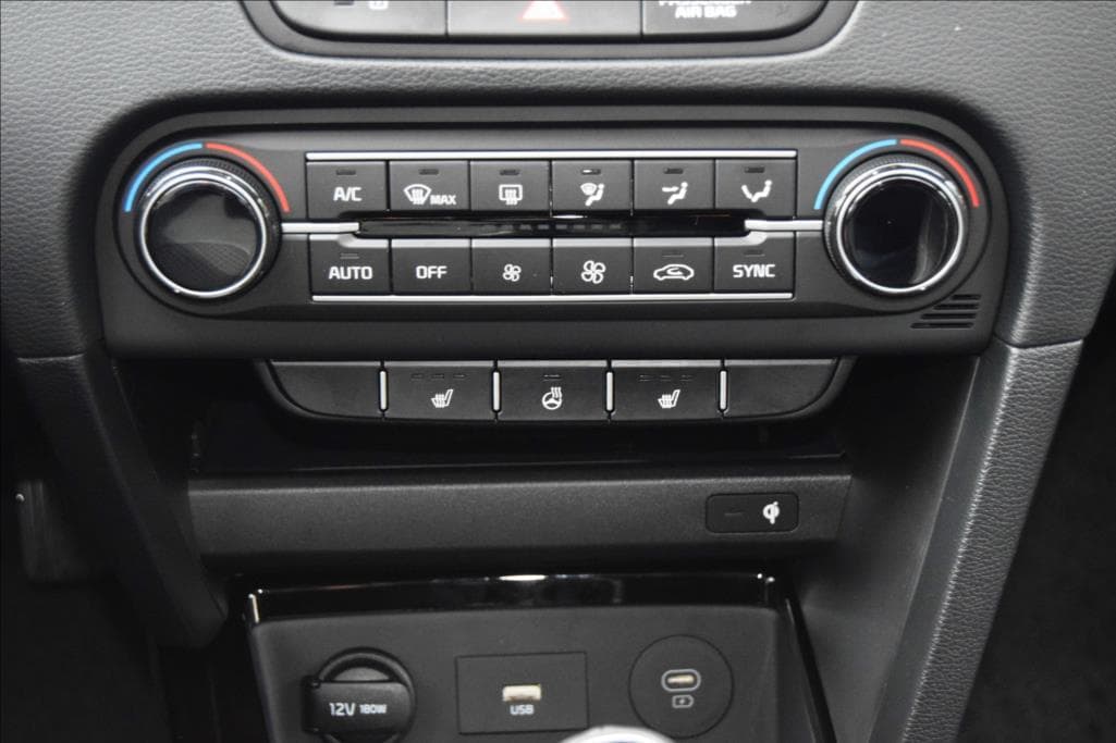 2025 Kia XCEED - 7