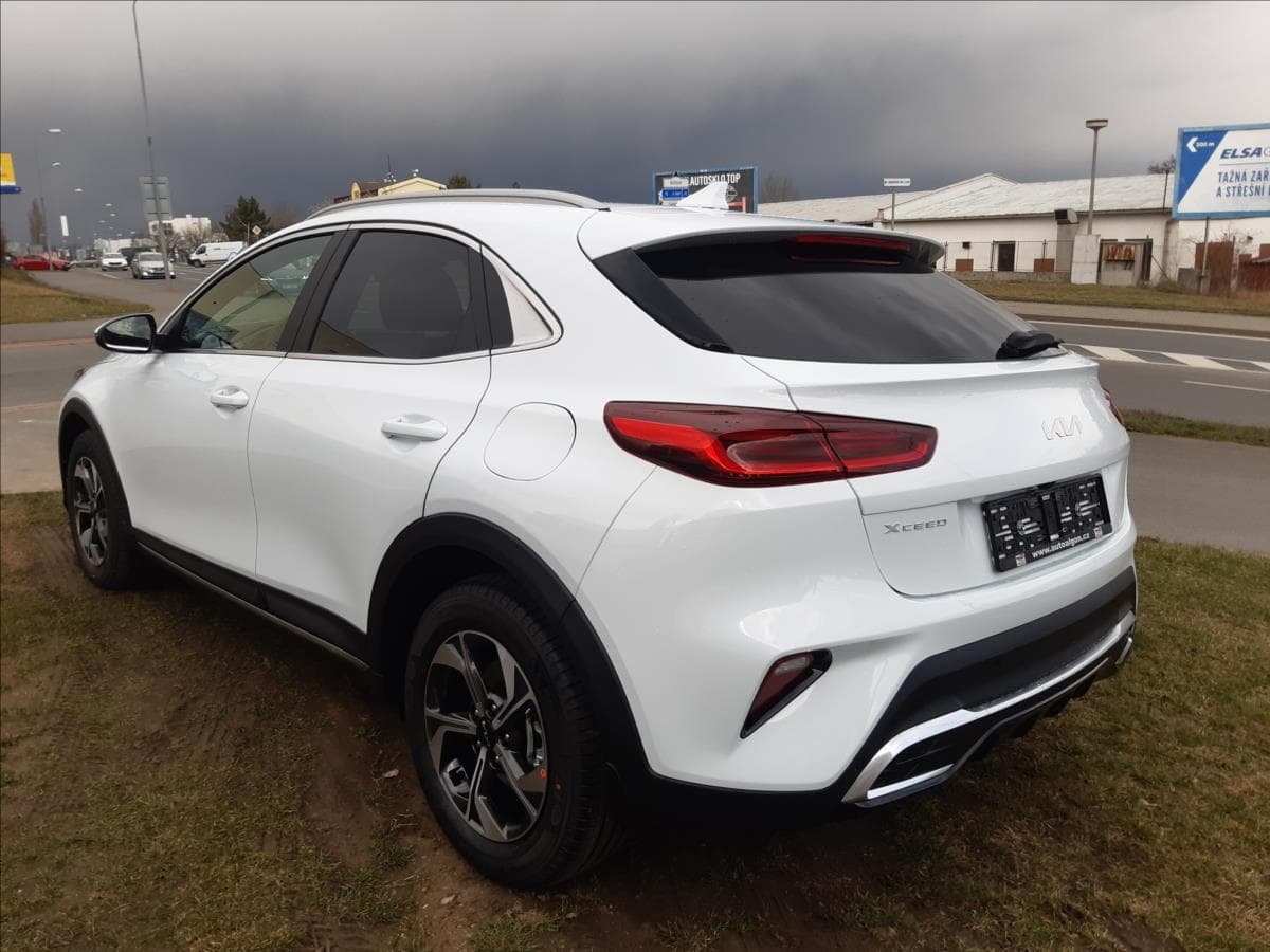 2026 Kia XCEED - 3