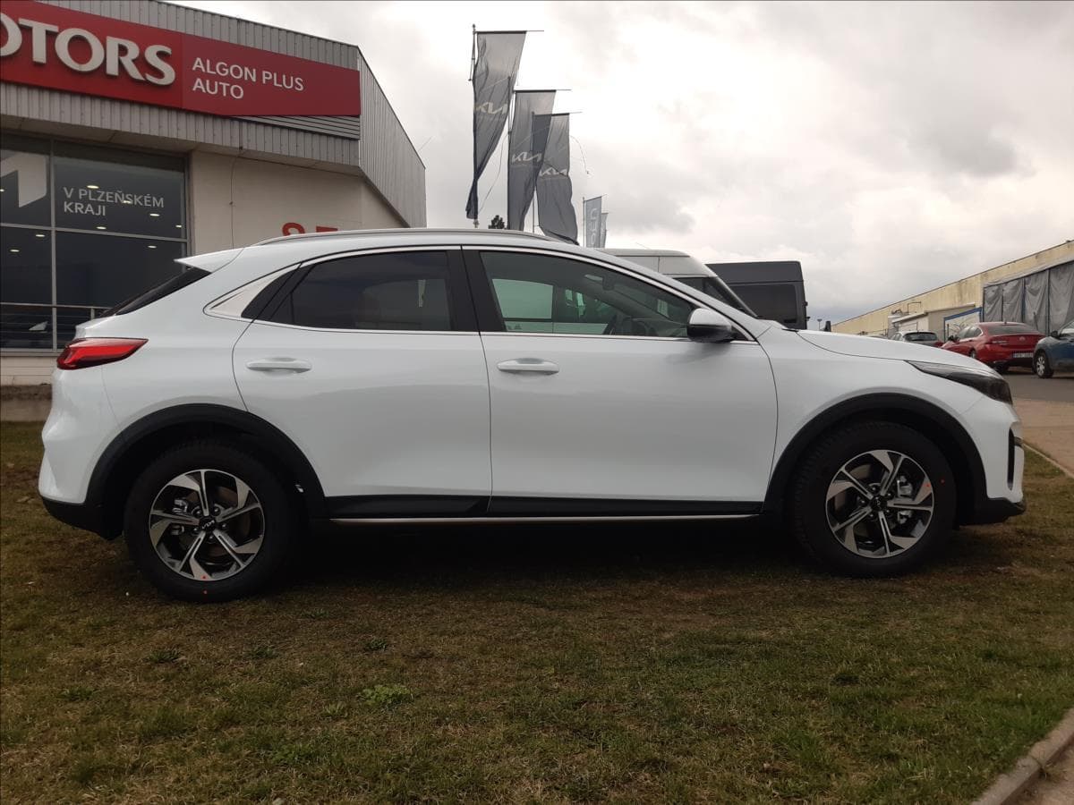 2026 Kia XCEED - 5