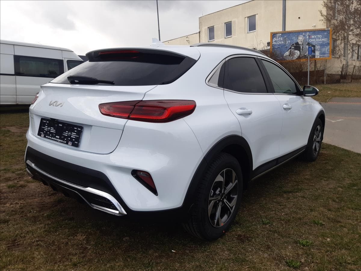 2026 Kia XCEED - 4