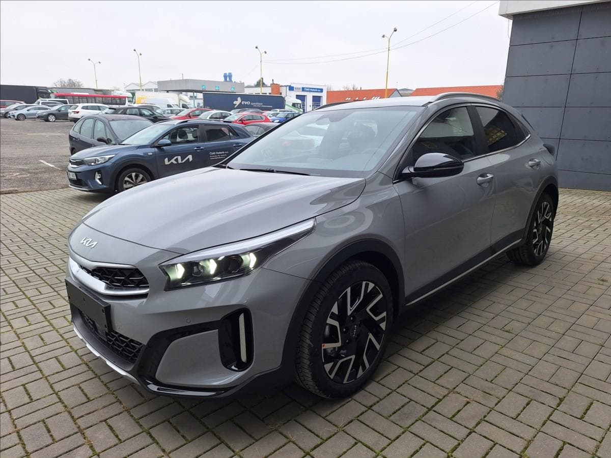 2026 Kia XCEED - 4