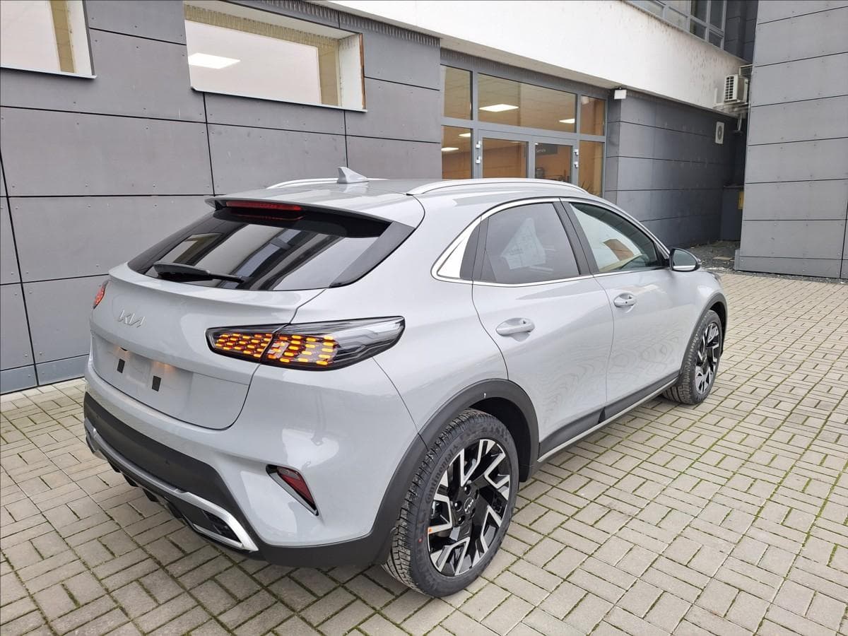 2026 Kia XCEED - 6