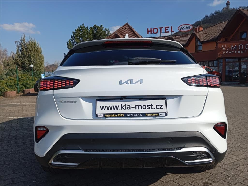 2025 Kia XCEED - 7
