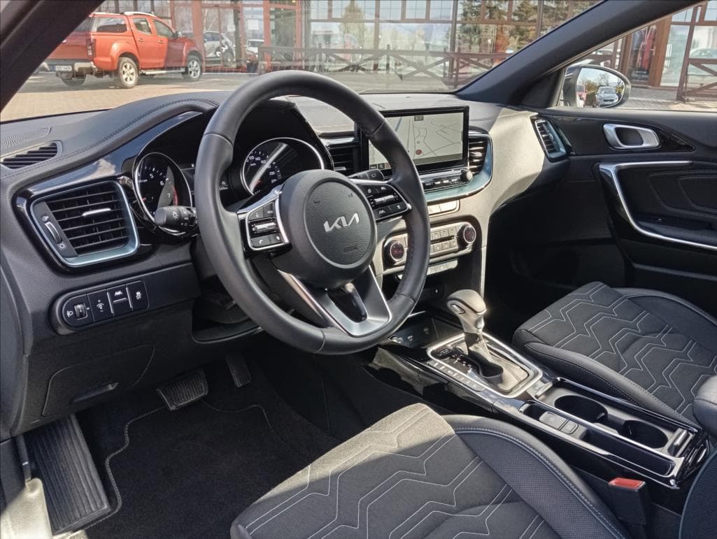 2025 Kia XCEED - 21