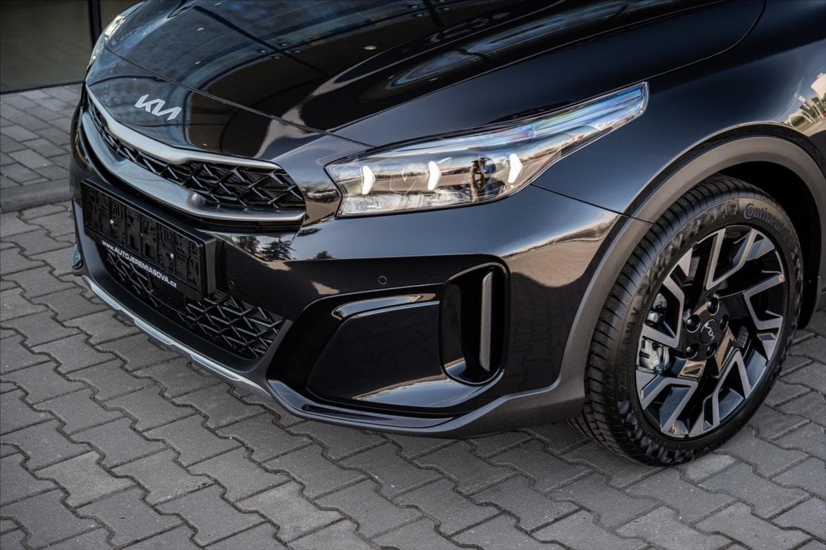 2026 Kia XCEED - 9